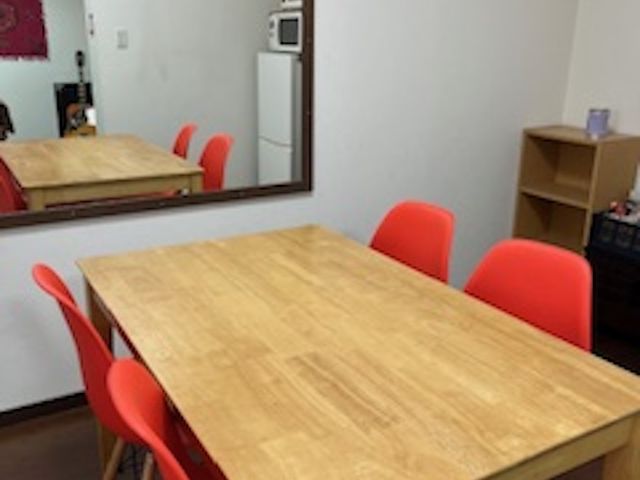 �����͂������ȃT������2�K_��݂�̕M�����A�[�g����