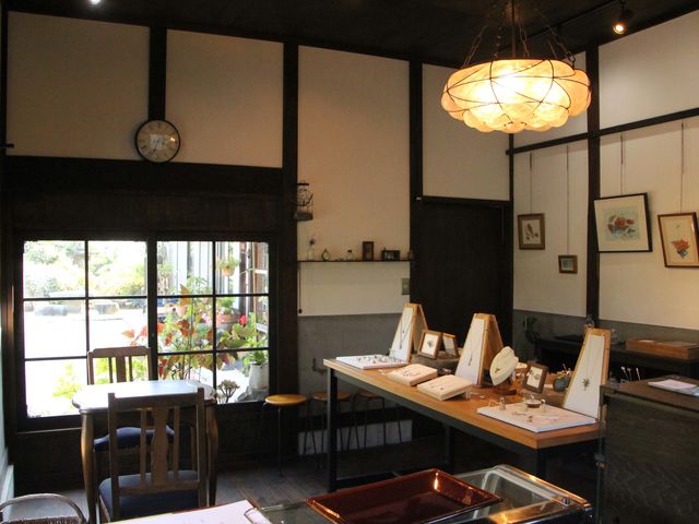 ���X�̕��i_���J�A�[�g��