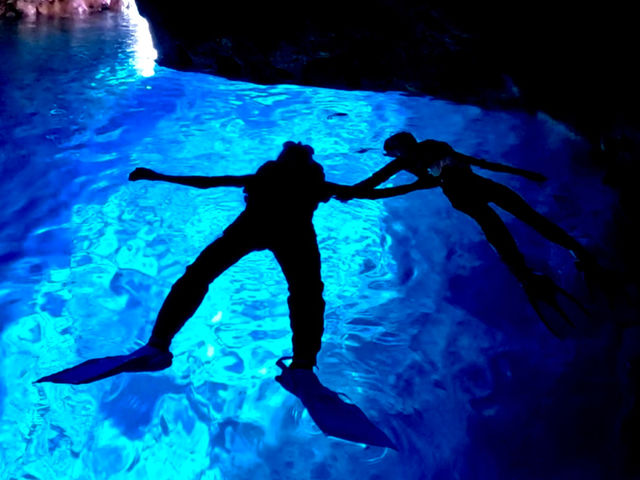 �L���̂悤�ȉf���͎ʐ^�͒��P_Bal field