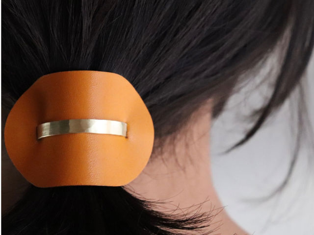 �w�A�[�J�t�y���̂́z�{�v�̓Ȗ؃��U�[�Ɛ^�J�t�b�N���g�p�����i���g����w�A�[�J�t�ł��@���U�[�̂ݎ��O���Ă����ȃJ���[�ɒ����ւ��\�ł�_freckle.