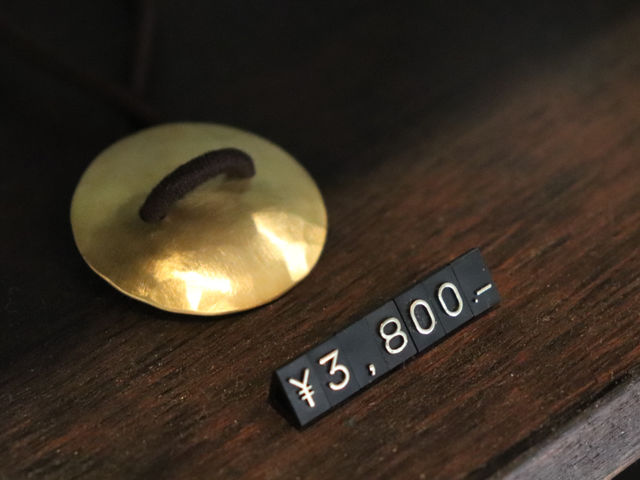 �w�A�S���y�{�^���z�S�����؂�Ă����x���g����n���ɗD�����w�A�S���ł�_freckle.