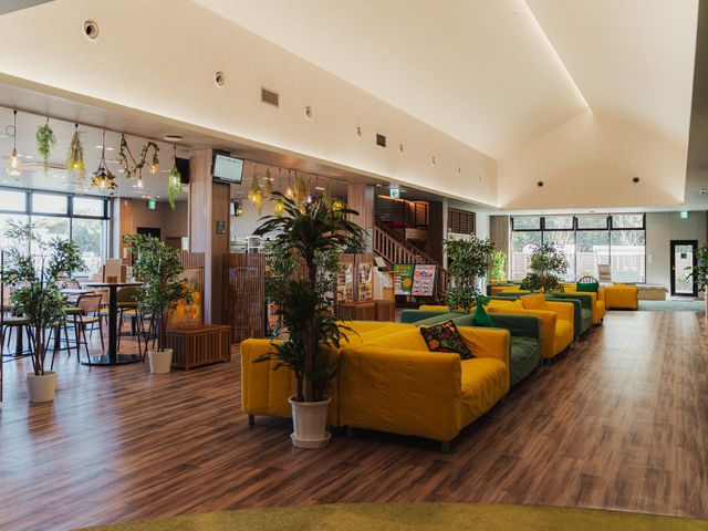 �y�ٓ��z�x�e�G���A�F�����b�N�X�G���A�ł͖�����^���j�^�[�ŃX�|�[�c�ϐ�I���X�g�����ł͂����������H����A���R�[���Ȃǂ̈��H�����p�ӂ��Ă���܂��I_YUBUNE SAUNA PARK -�͂ɂイ�̓�-