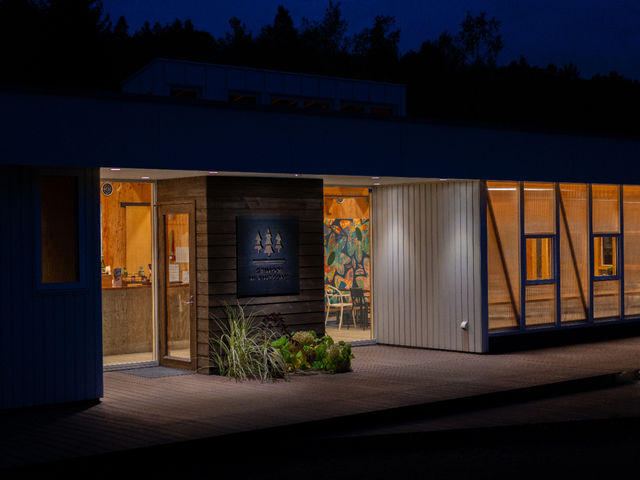 �G���g�����X
BBQ�̎�t�͂�����̌������ɂ������܂��B_�|�X���[�T��