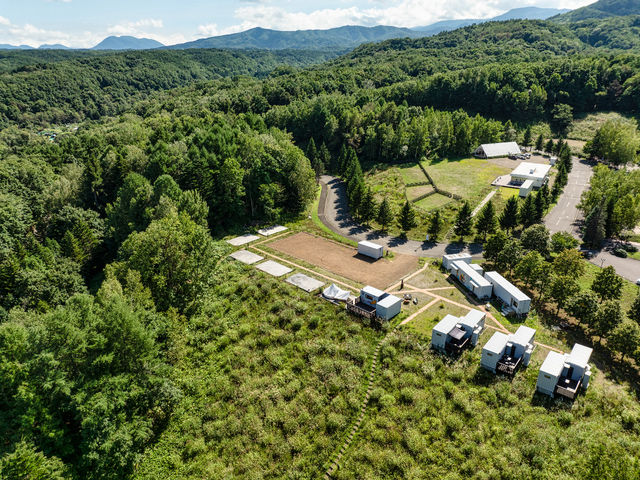 ��󂩂猩���|�X���[�T���B�h���G���A���������܂��B_�|�X���[�T��