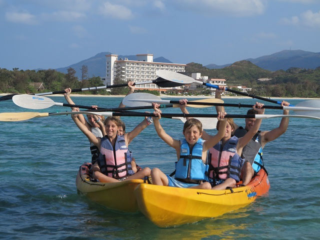 �Ί_�V�[�T�C�h�z�e���r�[�`�ł̓J���b�N��SUP�����^��������܂�(�\��s�v)�B�u�K�t���ŏ��S�҂̕������S�I_���N�[�A�}�����N���u