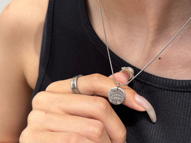 ���蔲�����^�񒆂̓I�v�V�����Ńl�b�N���X�Ɂ�
�I���W�i�������O�Ƃ�������̃y�A�ɂȂ�܂��B_Owl Labo�y���z