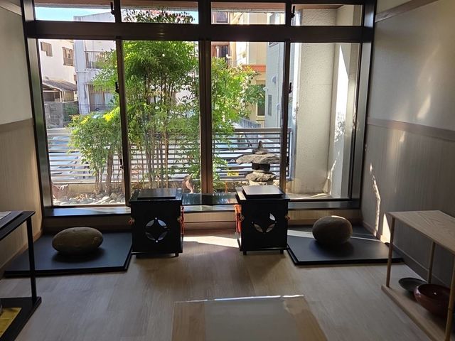 �͐Ύ����グ�̌��R�[�i�[_������