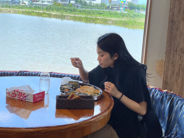 2�K�̃����`���[�����猩����i�F���ō�_studio BIGI