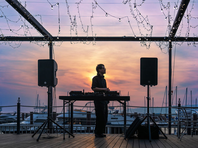 ���V��gate�T�E�X�s�A