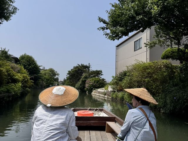 �D�����ƈ�{�ŏM�𑀂�Ȃ���i�ޖ���̐쉺��B�̂�т�Ƃ������Ԃ̒��ŁA����̗��j�╶���������邱�Ƃ��ł��܂��B_�쉺�藳���������