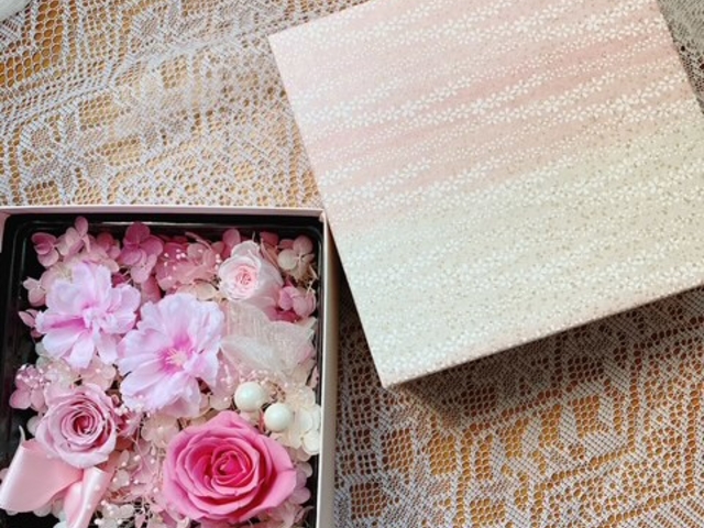 3���̃{�b�N�X�A�����W�̓s���N�̗F�T���ō��ꂽ�{�b�N�X�ł��B_fleur de naoka(�t���[�� �h�D �i�I�J)