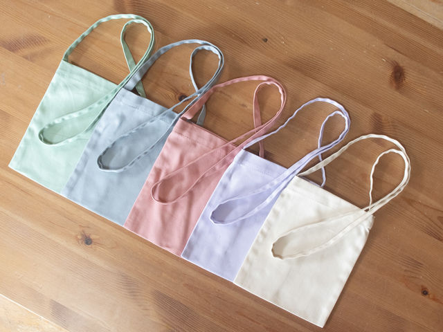 �V�����_�[�o�b�O�����I�т��������܂��B_Ha10 Textile�Pottery�Work Shop