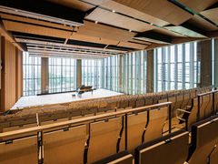 豊洲シビックセンター・アンフィニシアター豊洲の写真1