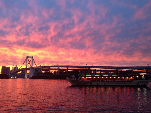 �����̗[�Ă��B����ȋ󂪌����܂��B_�ސV