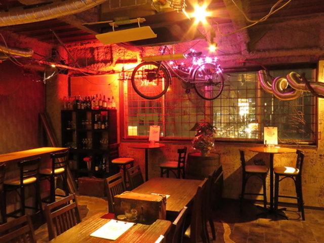 casual bar FREE SPACE t[Xy[X̎ʐ^1