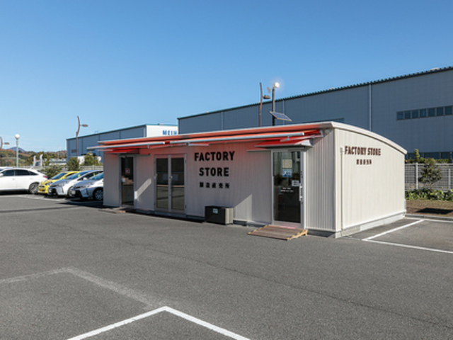 FACTORY STORE ̎ʐ^1