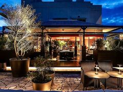 RED ROOM roof top and grill bh[ [tgbv&O̎ʐ^1