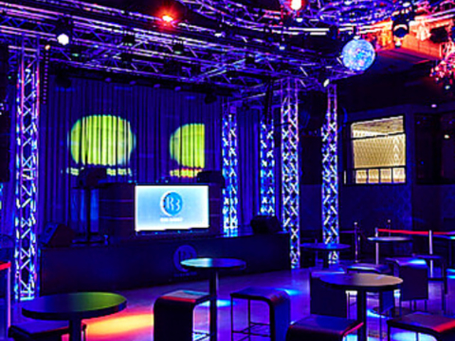 R3 CLUB LOUNGE A[X[NuEW̎ʐ^1