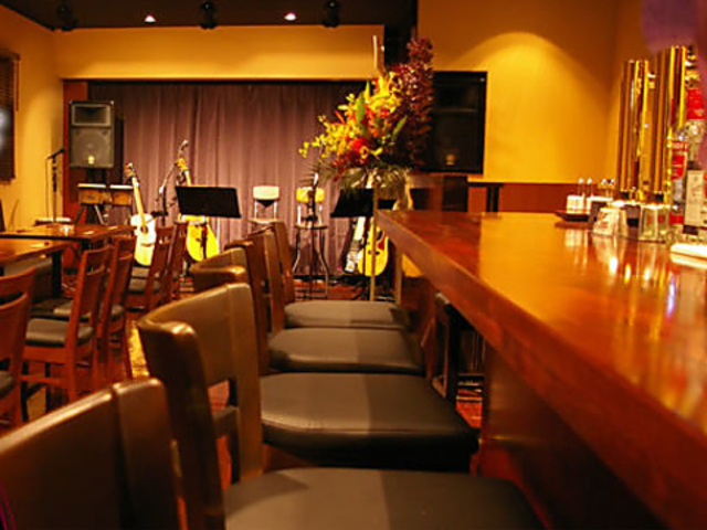 Acoustic Folk Bar Players  AR[XeBbNtH[No[ vC[Y̎ʐ^1