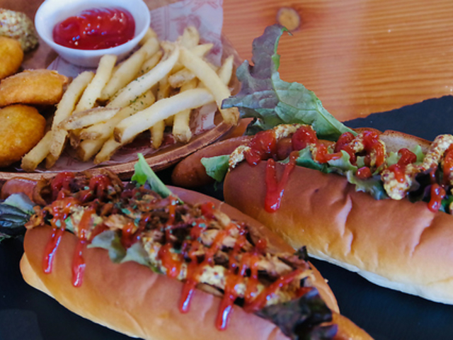 hotdog&craft beer Chikashi zbghbO&Ntg r[ `JV̎ʐ^1