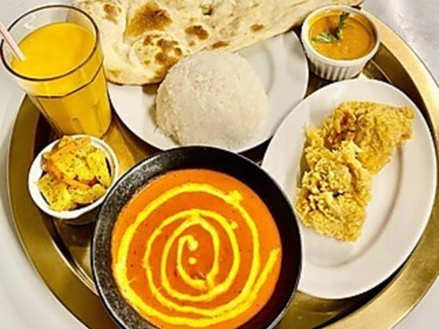 �ؗ�CHICKEN�n�E�X�̎ʐ^1