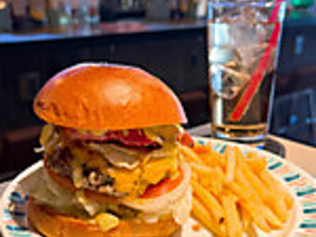 Hamburger & Bar VAGUE @[O̎ʐ^1