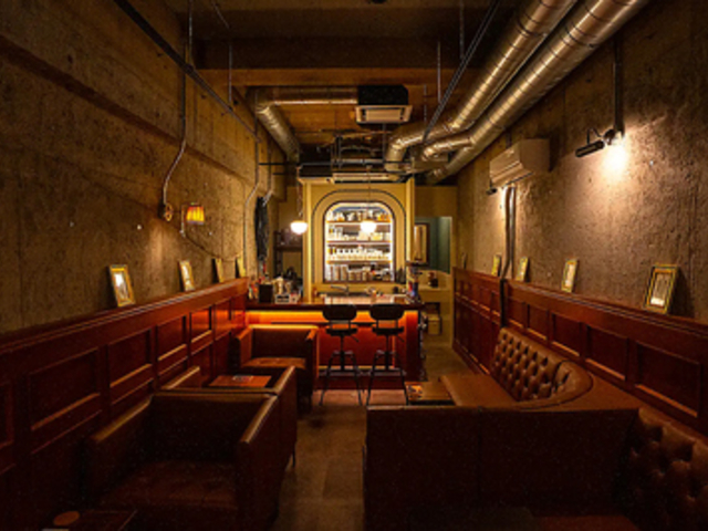 NOOK SHISHA LOUNGE NAKAMEGURO �k�[�N�V�[�V�����E���W�̎ʐ^1