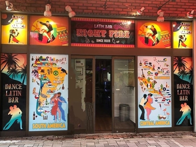 Latin Bar Night Fire1 eo[iCgt@C[̎ʐ^1