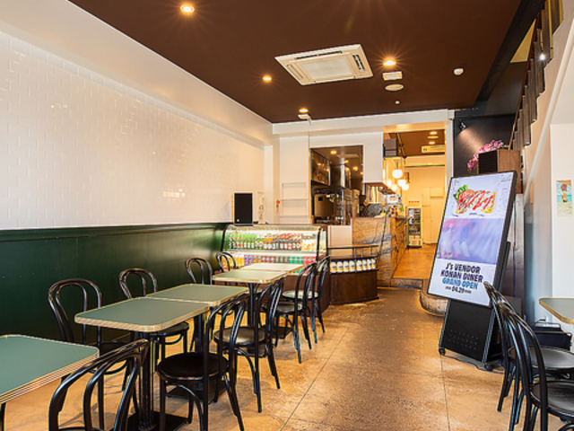 J s Vendor KONAN DINER WF[Yx_[REi_Ci[̎ʐ^1