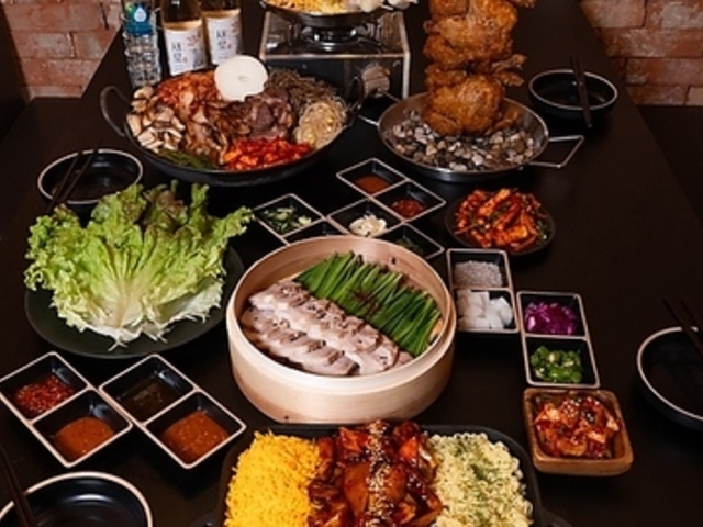 I AM SEOUL ACA\E VvۓX̎ʐ^1