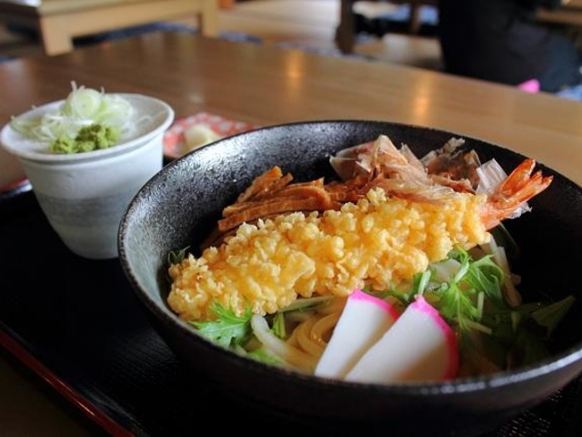 ���t����