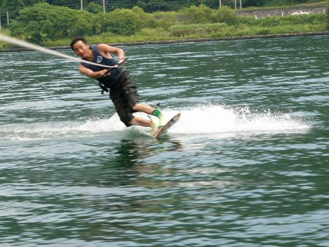 ���Β��E�{�[�g�E�Z���^�[