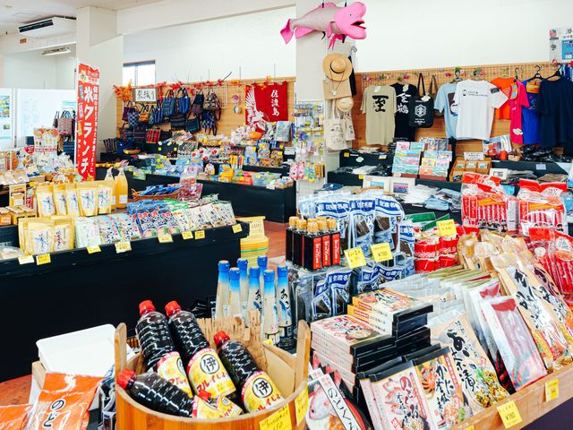 ���X�ł͓����I���W�i�����i�⍲�n�Y�i�𑽐��̔���_��t�p�g���V��