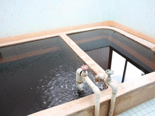 ���q����