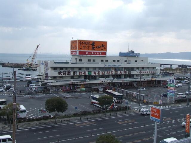 �ʕ{��ʃZ���^�[