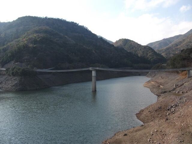 �����_���E�݂苴