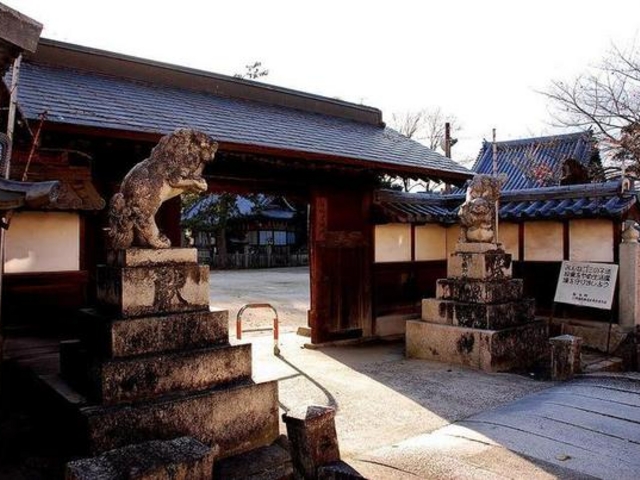 �e���˒q����̑�����Ղ̓��e�ʐ^1