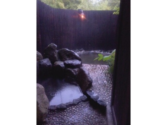 ���؉���