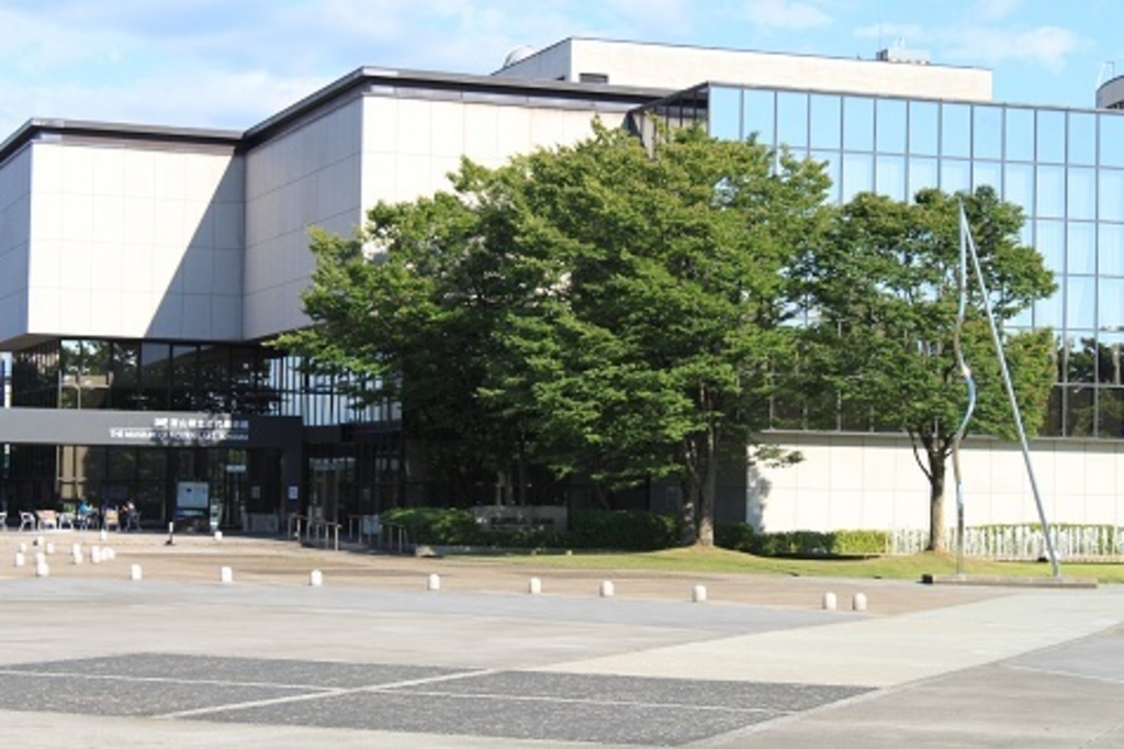 富山県立近代美術館