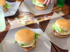 �܂��܂������Big�@Man�����ۓX�ւ̓��e�ʐ^1