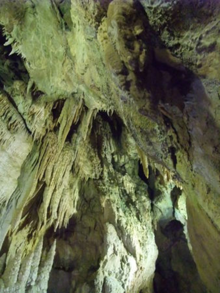 冒険心がくすぐられる！日本全国の洞窟と鍾乳洞29選 ｜じゃらんニュース