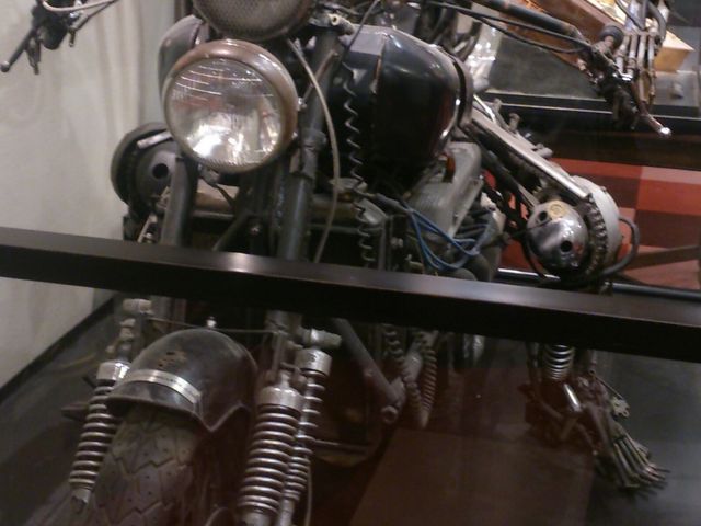 �{���̃o�C�N���ȁH�ڂ��s�J�r�J�����Ă���_�������l�p�[�N