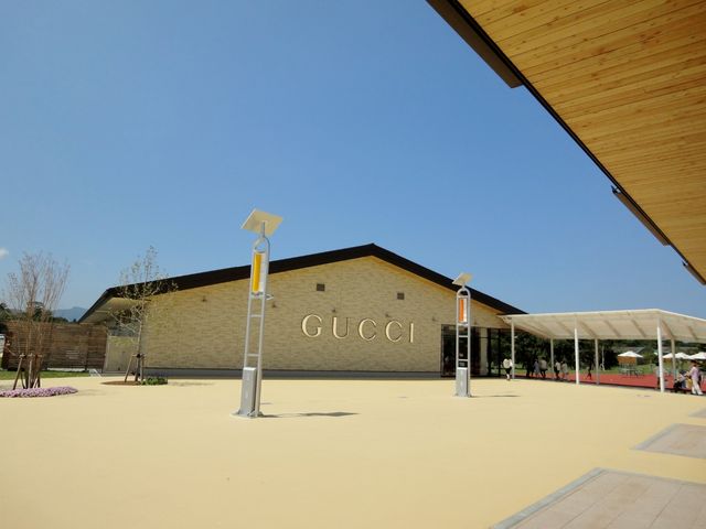 �Z���^�[�R�[�g��������Ƃ���_�y���E�v�����X�V���b�s���O�v���U