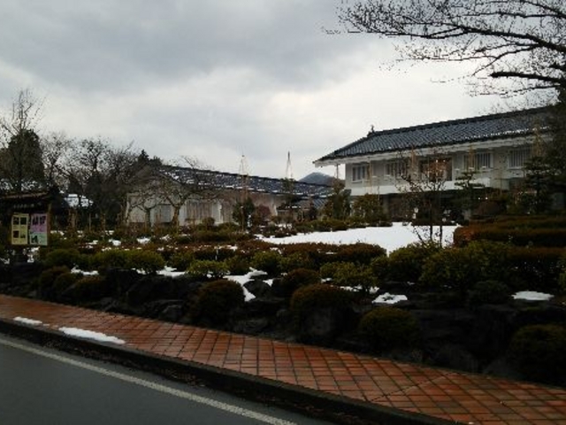 �l�X�ȋ������J����Ă���܂���_�z�O���|����