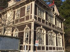 G~Ȑdv@O}zeւ̓eʐ^1