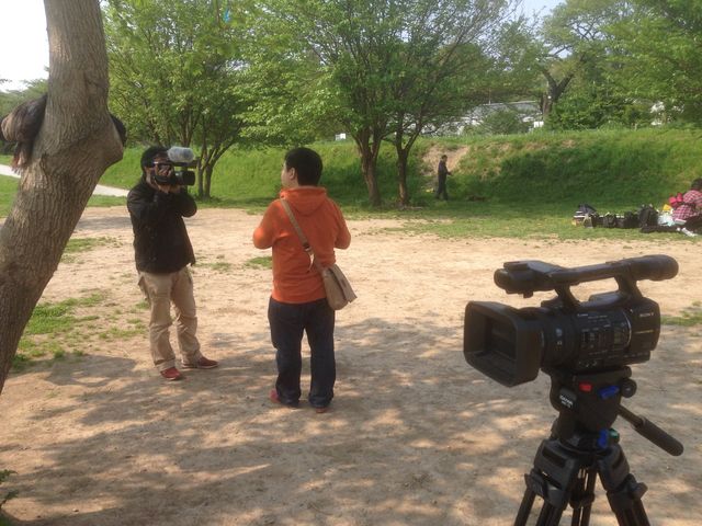 ����͐e������