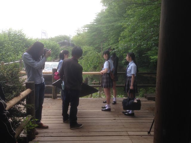 ����͐e������