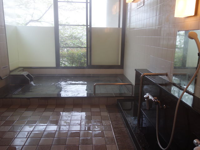 �݂��؂�̉Ƒ����C_�{�J�����