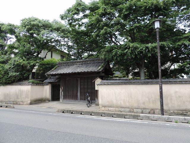 �������Ɖ��~���ɂ͂Ȃɂ�����܂���ł���_�鉺�����{