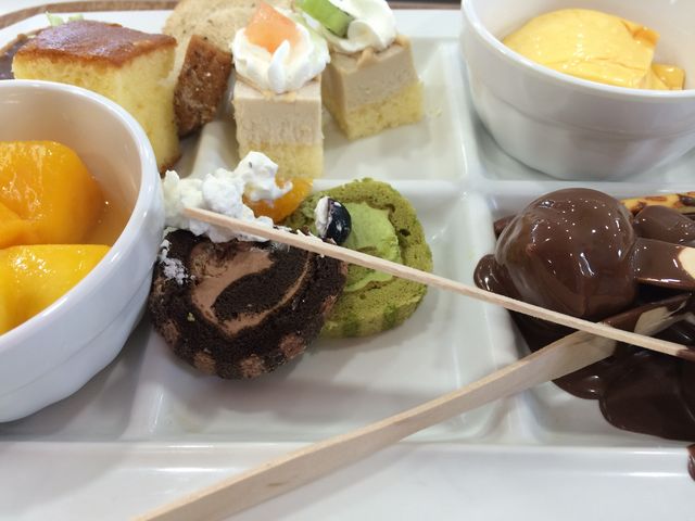 ɓ̍pm}p[N@ɓ̏{ʃoCLO